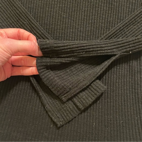 Pixie Market Black Cut Out turtleneck XS - Picture 5 of 10